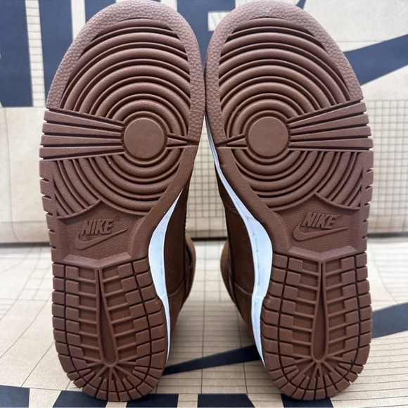 W Nike Dunk High PRM MF Suede Brown/White - Picture 7 of 11